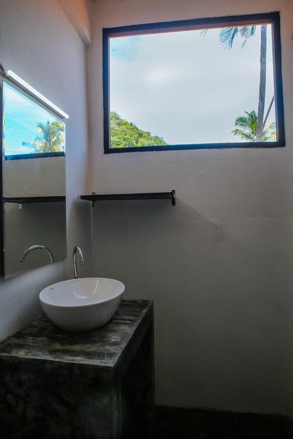 Black Wood Hostel Koh Tao Exterior photo