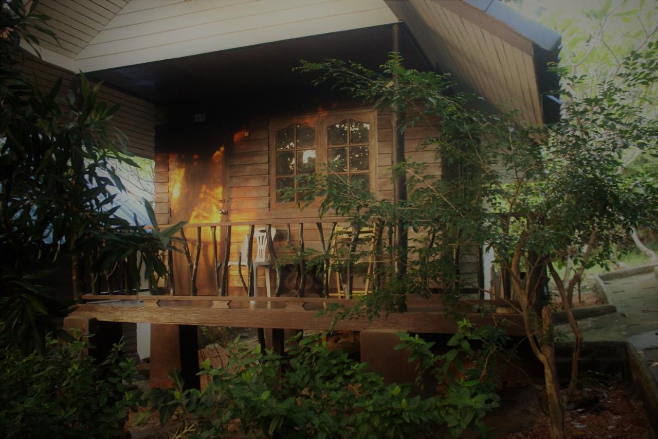 Black Wood Hostel Koh Tao Exterior photo